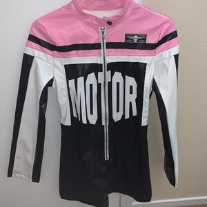 MOTOR RACE CAR HOT PANTS * ROMPER *NEW*Small.*
Faux Leather Zip up